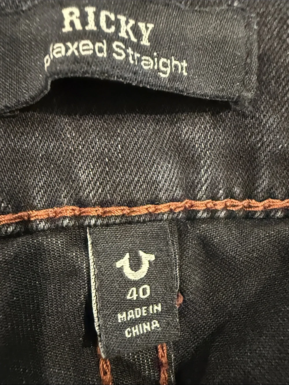 True Religion Ricky Super men’s T-straight leg relaxed fit black dark wash jeans
